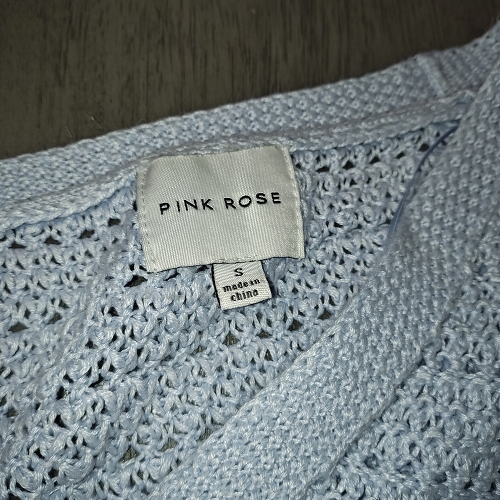 Pink Rose Crop Top Knitted Long Sleeve ,Size Small ,Light Blue Color - Picture 4 of 4